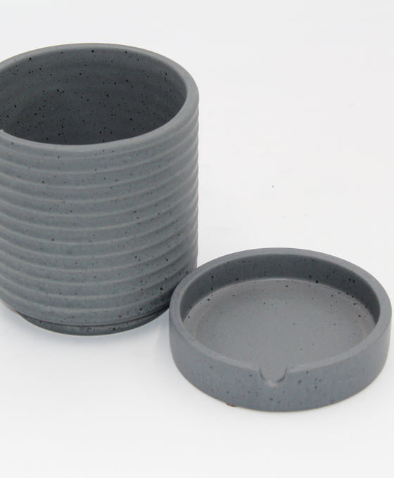 Luna Pot and Saucer Image 4